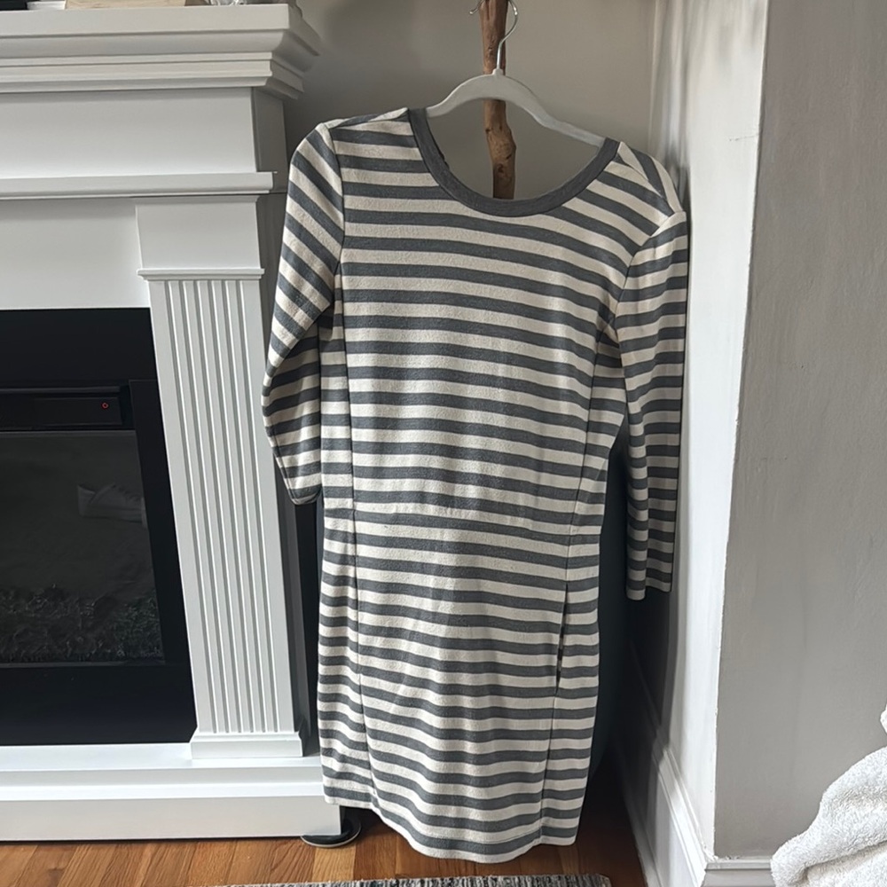 GAP Striped Gray and White Dress with pockets